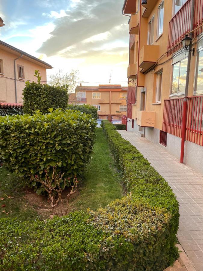 Apartamento Turistico Avila Vut Exterior photo