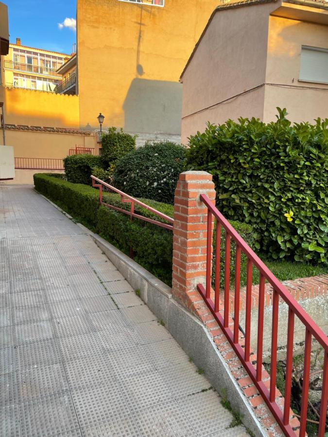 Apartamento Turistico Avila Vut Exterior photo