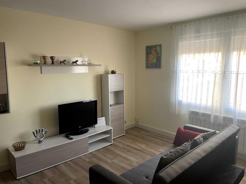 Apartamento Turistico Avila Vut Exterior photo